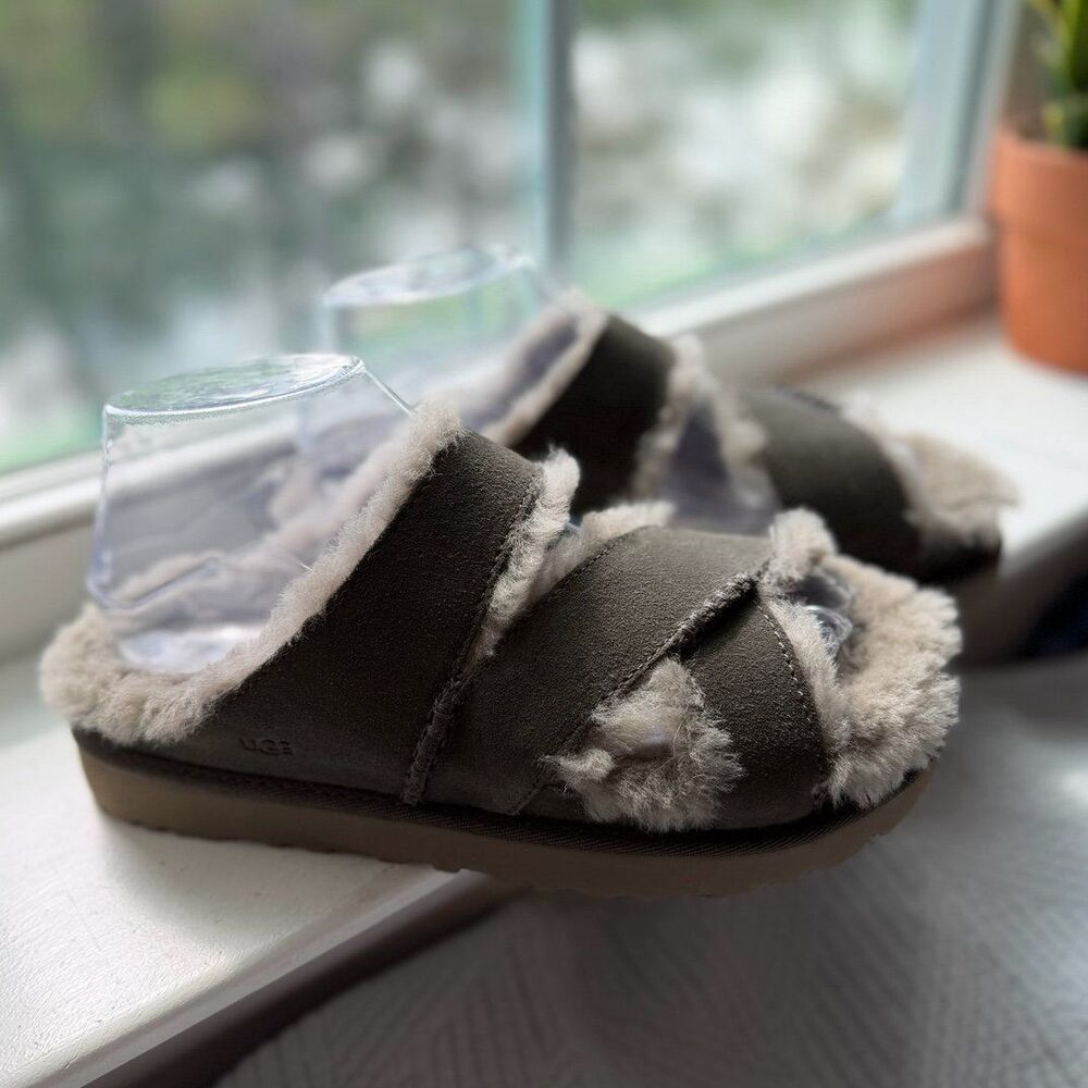 UGG Greenport Cross Strap Slide Slippers in Dense Smoke Women’s Size 7 EUC - Picture 2 of 12